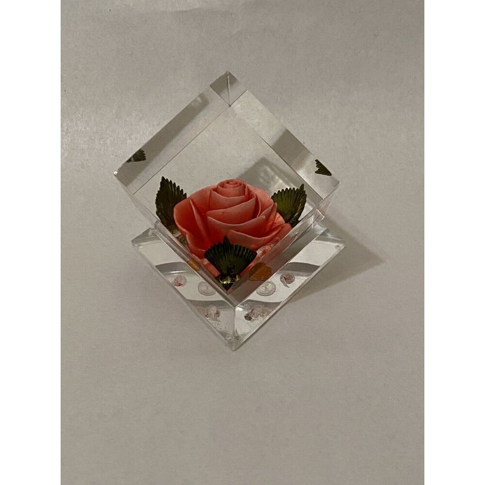 Bircraft Vintage Rose Paperweight In Lucite, Hand Carved Made ‎ In Indiana.